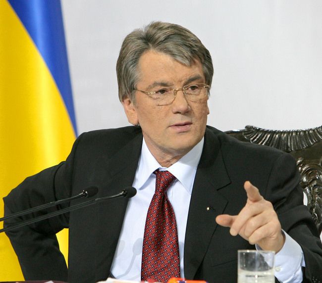 Віктор Ющенко дає прес-конференцію