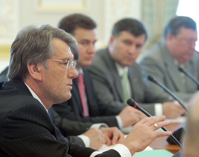 Нарада президента з головами ОДА та силовиками
