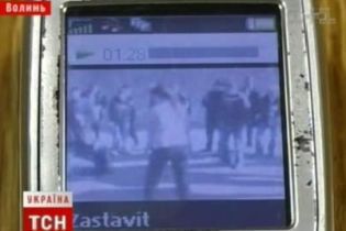 Дівчата брутально побили одногрупника