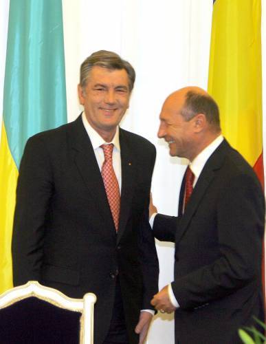 Ющенко-Басеску