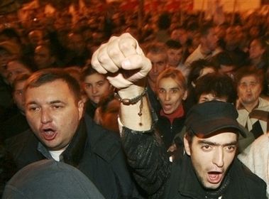 Мітинг об'єднаної опозиції коло будівлі парламенту Грузії