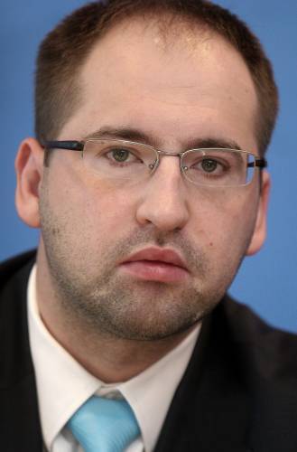 Адам Бєлан