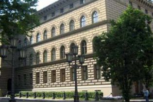 Латвійська опозиція хоче найняти іноземця на посаду прем'єра