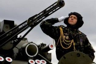 Ющенку запропонували скасувати військовий парад