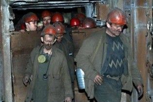 Гроза на кілька годин ізолювала гірників на шахті в Макіївці