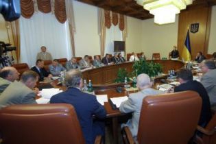 В Кабміні обіцяють платити вчасно пенсії, бо перевиконали план