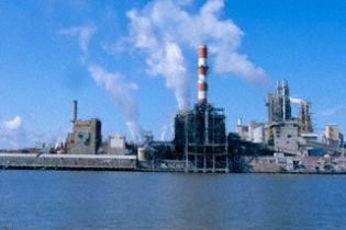 В Україні - спад промисловості
