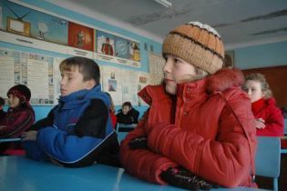 Київським школам включили тепло та світло