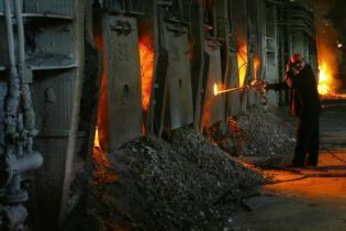 Дніпровський меткомбінат скоротив виробництво