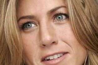 Дженіфер Еністон кинула хлопця, від якого мала народити двійню