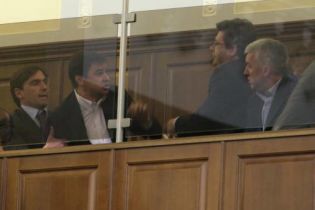 Депутати у ВР влаштували справжній боксерський поєдинок (відео)