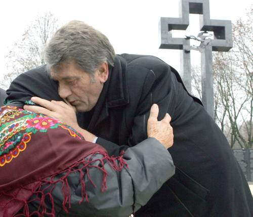 Ющенко на вшануванні пам'яті жертв Голодомору