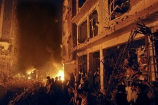 Щонайменше 15 людей загинули від вибуху на ринку в Пакистані (відео)