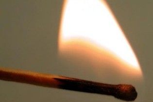 Щоб повернути депозит, харків'янин погрожував банку самоспаленням