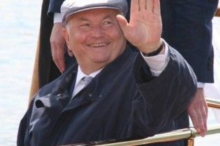 На демонстрації Лужков засудив політику Путіна