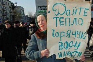 Херсонці перекрили шосе: у них 5 днів немає тепла, світла та води