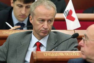 Черновецький віддає метро Зінченку, автодор - "регіоналам"