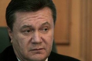 Янукович хоче повернути п’ятирічки, бо короткі штанці замалі