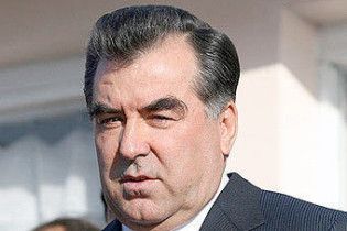 Президент Таджикистану поступився Мєдвєдєву