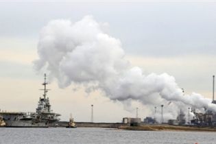 Авіаносець, який багато років не приймала жодна країна, знайшов притулок