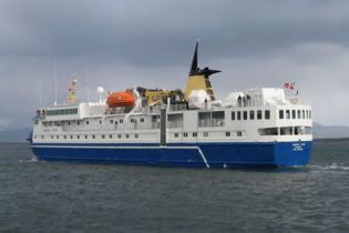 Серед евакуйованих з лайнера в Антарктиді пасажирів є українці