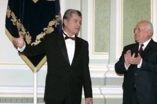 Черномирдін поважає Ющенка за те, що той малює