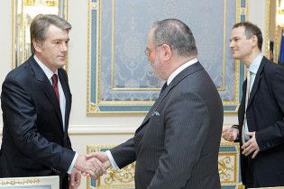 Ющенку поставили ультиматум в обмін на гроші МВФ
