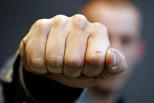 Двоє юнаків побили та зґвалтували 70-ти річну жінку