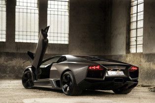 7 з 20 ексклюзивних Lamborghini Reventon виставлені на продаж