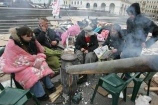 Наметове містечко на Майдані розтрощили ветерани спецпідрозділів