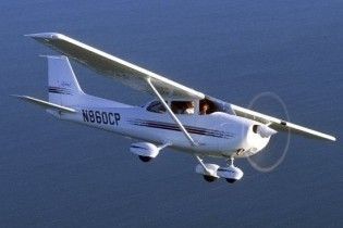 Винищувачі США сім годин ганялися за канадським літаком