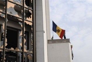 Парламент та адміністрацію президента Молдови відремонтують студенти