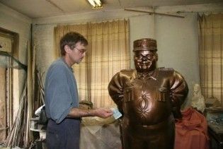 На Полтавщині встановили пам’ятник ДАІшнику