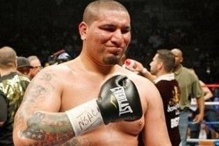 Непереможний американець не визнає чемпіонство Кличків