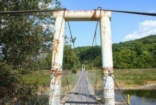 Трагедія в Перу: підвісний міст обвалився під вагою дітей