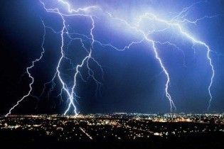 В Україні починається сезон травневих гроз