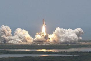 Шаттл Atlantis відправився в ризиковану експедицію