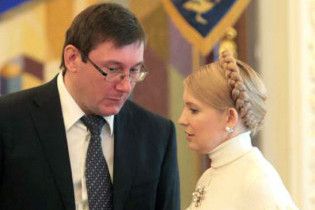 Регіонали вже готові до відставки Тимошенко та Луценка