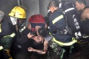 У пожежі на фабриці в Китаї загинули 13 людей