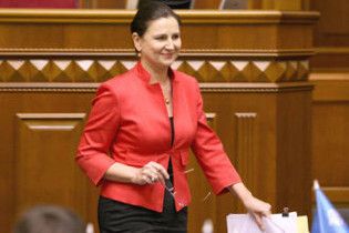 Богословська вийшла із ПР і оголосила про намір стати президентом