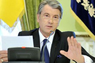 Ющенко звинуватив Тимошенко в організації "платних майданів"