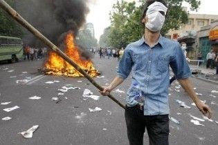 В Ірані розпочалися протести у зв'язку з перемогою Ахмадінежада