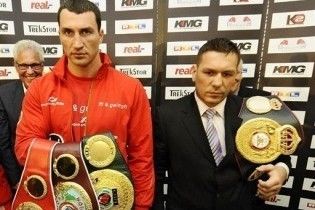 Кличко та Чагаєв розім'ялись на публіку