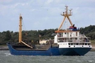 Звільнені з полону сомалійських піратів українці повернулися додому
