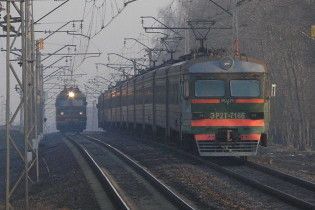 На Вінничині чоловік потрапив під електричку та залишився живим