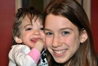 В США мешкає 16-літня дівчинка розміром з 4-місячну дитину