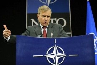 Схеффер попрощався зі штаб-квартирою НАТО