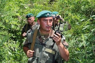 Нелегал в'їхав до Британії в автобусі з прикордонниками