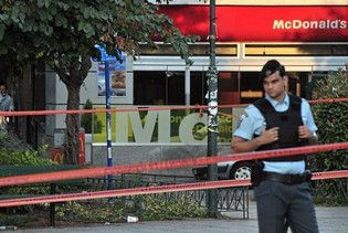 В Афінах у "Макдональдсі" підірвали саморобну бомбу