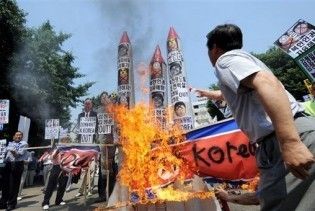 КНДР пригрозила фізичною відповіддю на спільні навчання США і Південної Кореї